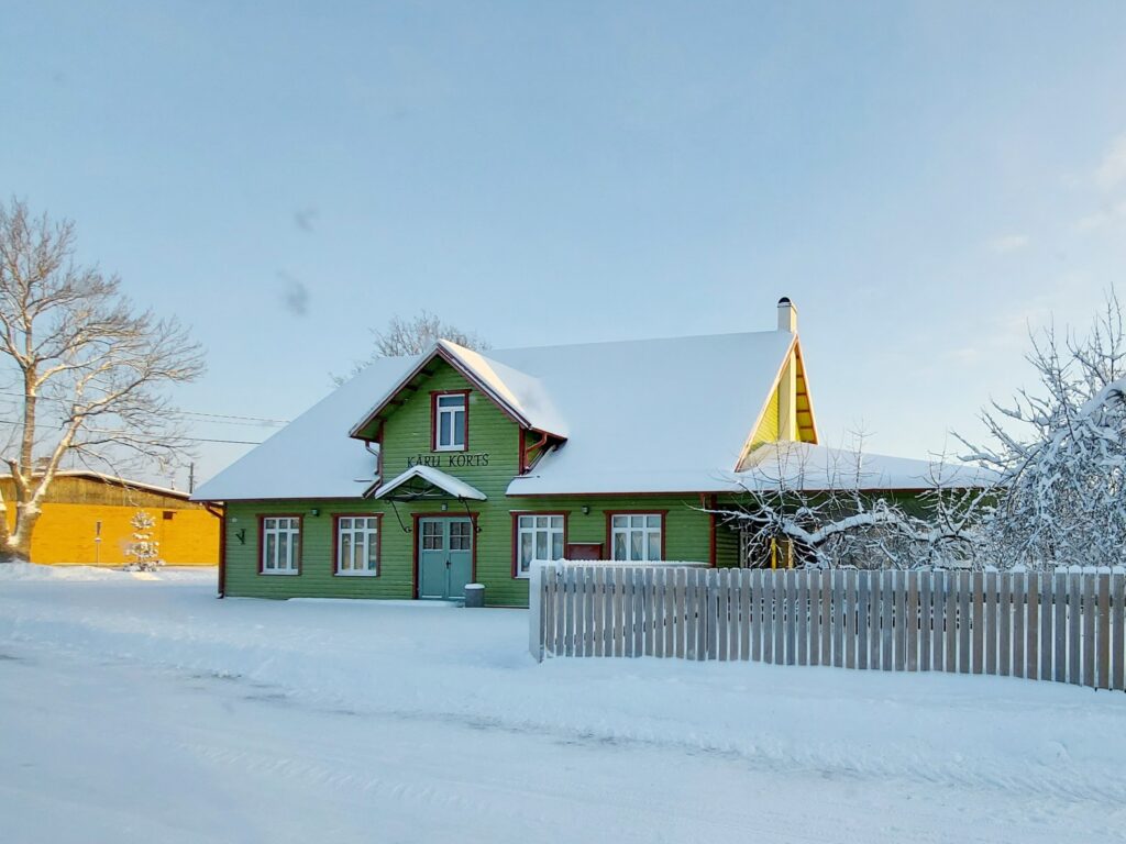 Käru Tavern has a small meeting room at 