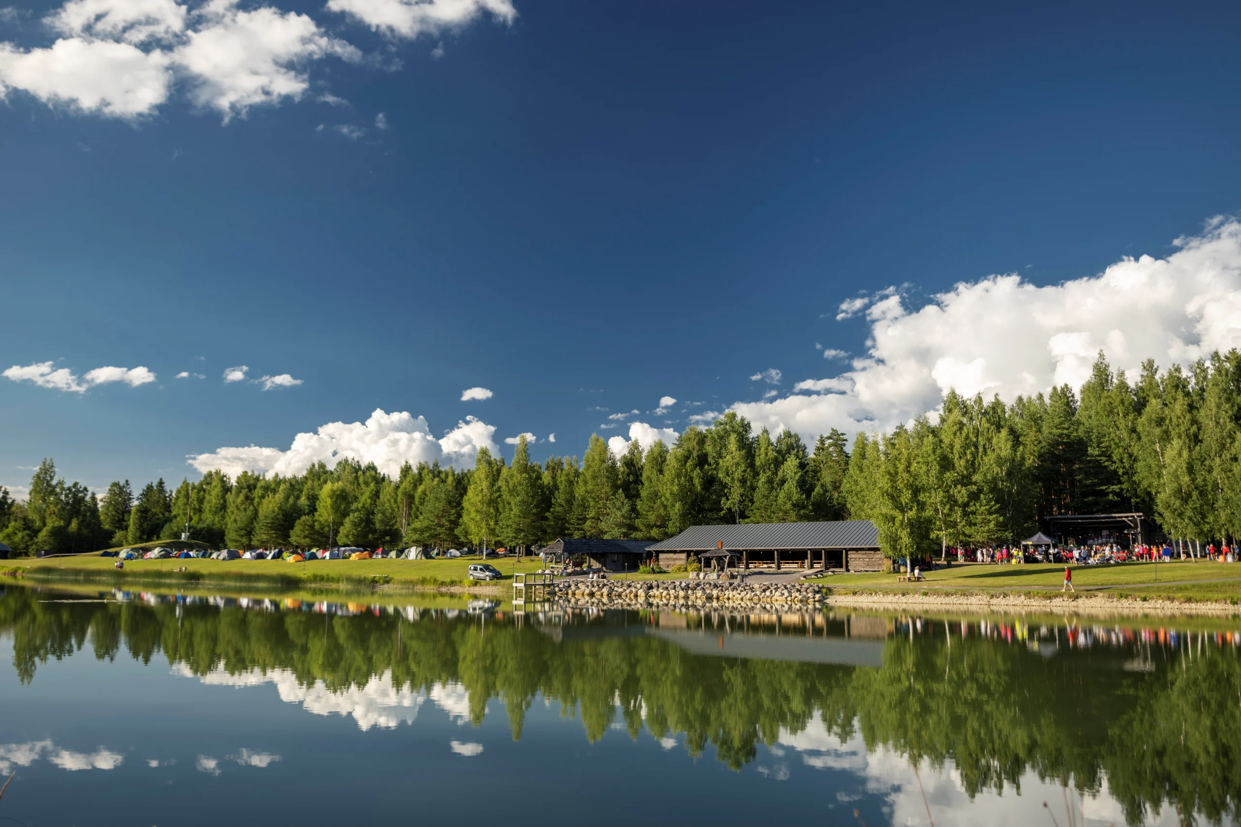 Järveäärne grillmaja peakoht